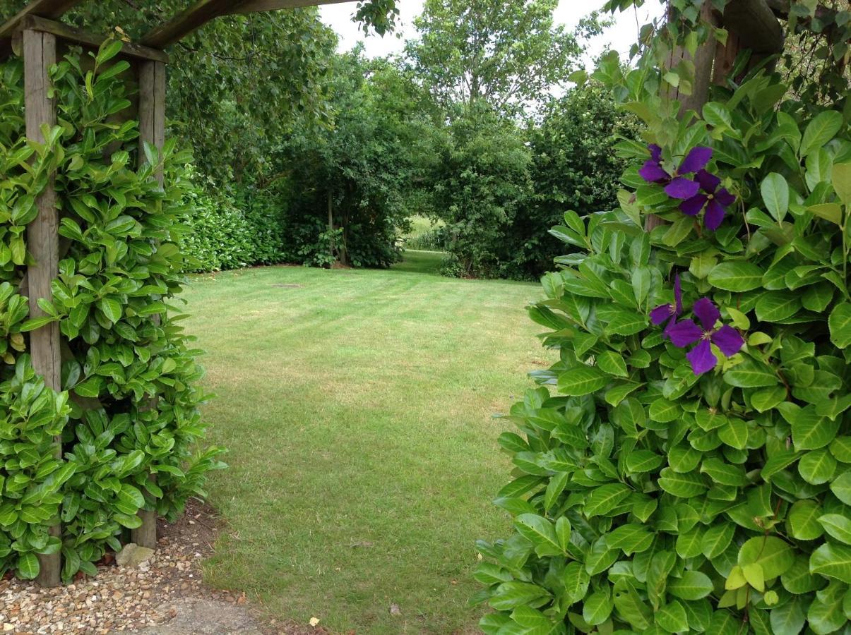 The Retreat, Clematis Cottages, Stamford Exterior photo